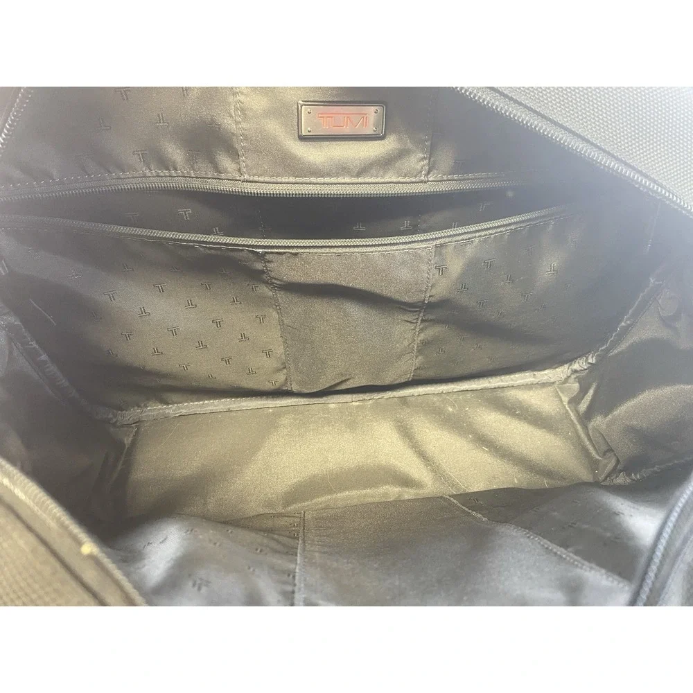 Tumi Ballistic Nylon Briefcase/Carry on with Split Travel Toiletry Kit-22154D4‎